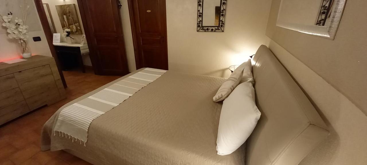 Villa Laura B&B フォッサーノ エクステリア 写真